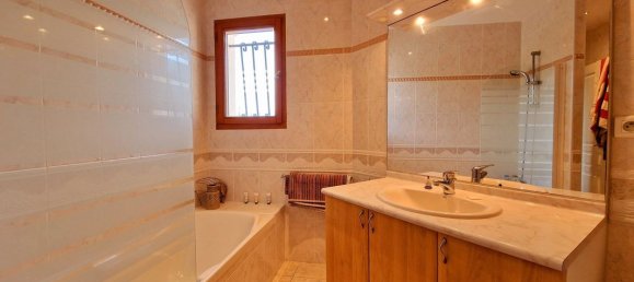 3 Schlafzimmer Villa in Seyches, France, Nr. 335468 8