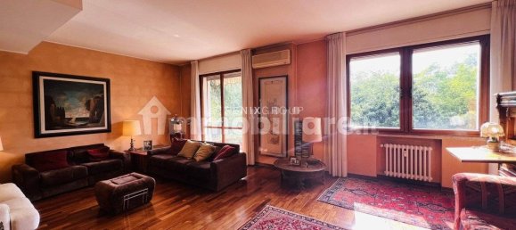 3 bedrooms Apartment in Padua, Italy No. 270917 3