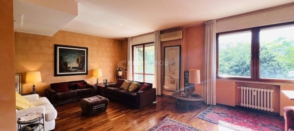 3 bedrooms Apartment in Padua, Italy No. 270917 5
