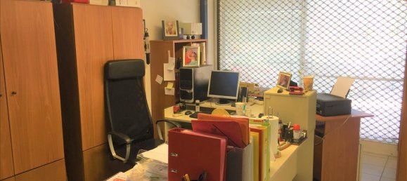 330m² Property in Eleftherio-Kordelio, Greece No. 4669 5