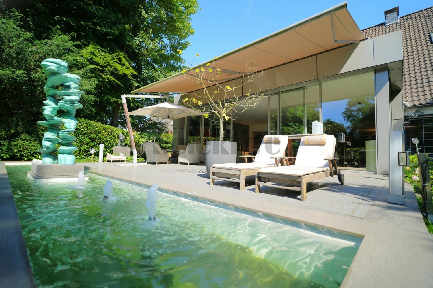 Вилла с 11 комнатами в Дуйсбург, Германия № 73238