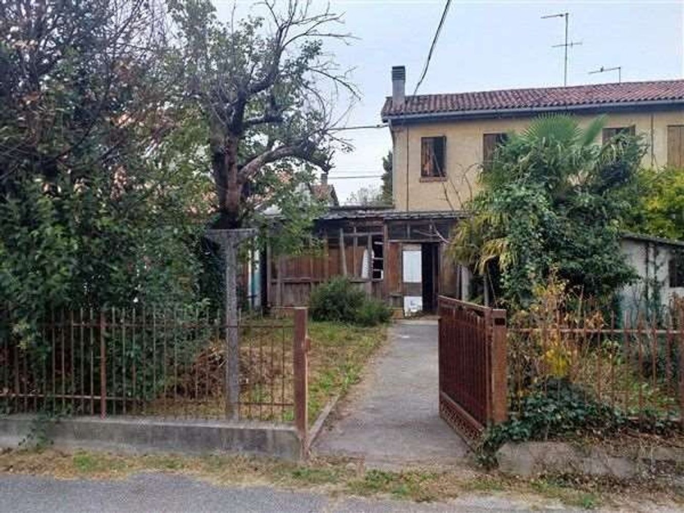 6 rooms Apartment in Treviso, Italy No. 299745