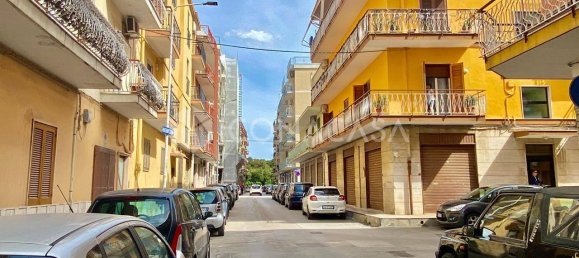 Propiedad comercial de 1 habitación en Bitonto, Italy No. 20750 7