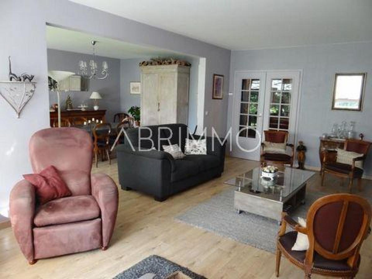 شقة 3 غرف نوم  في Ronchin, France رقم 23042