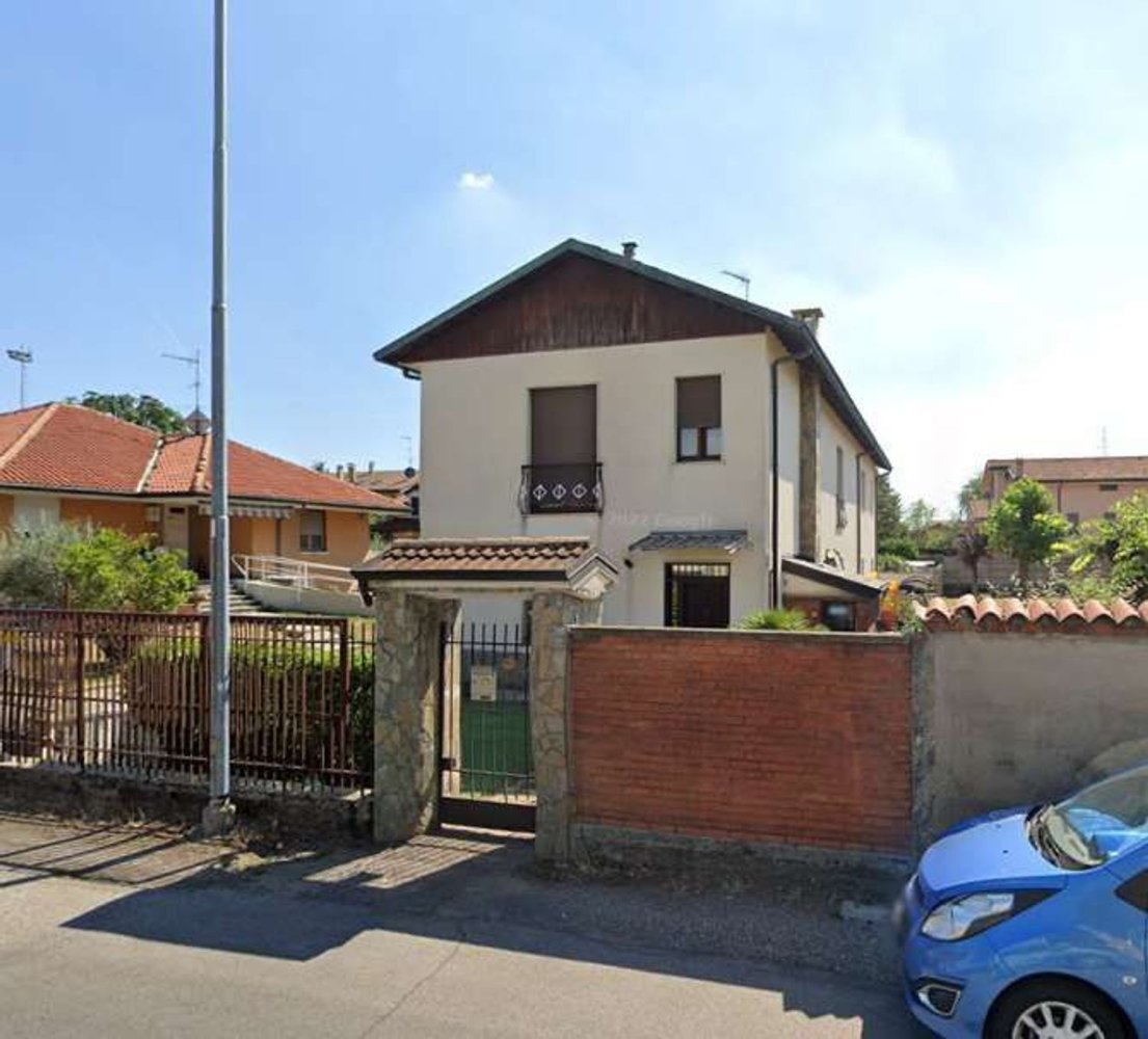 5 rooms Apartment in Nerviano, Italy No. 5860