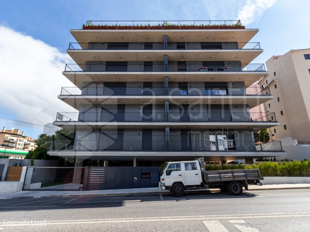 4 bedrooms Apartment in Cascais, Portugal No. 101300