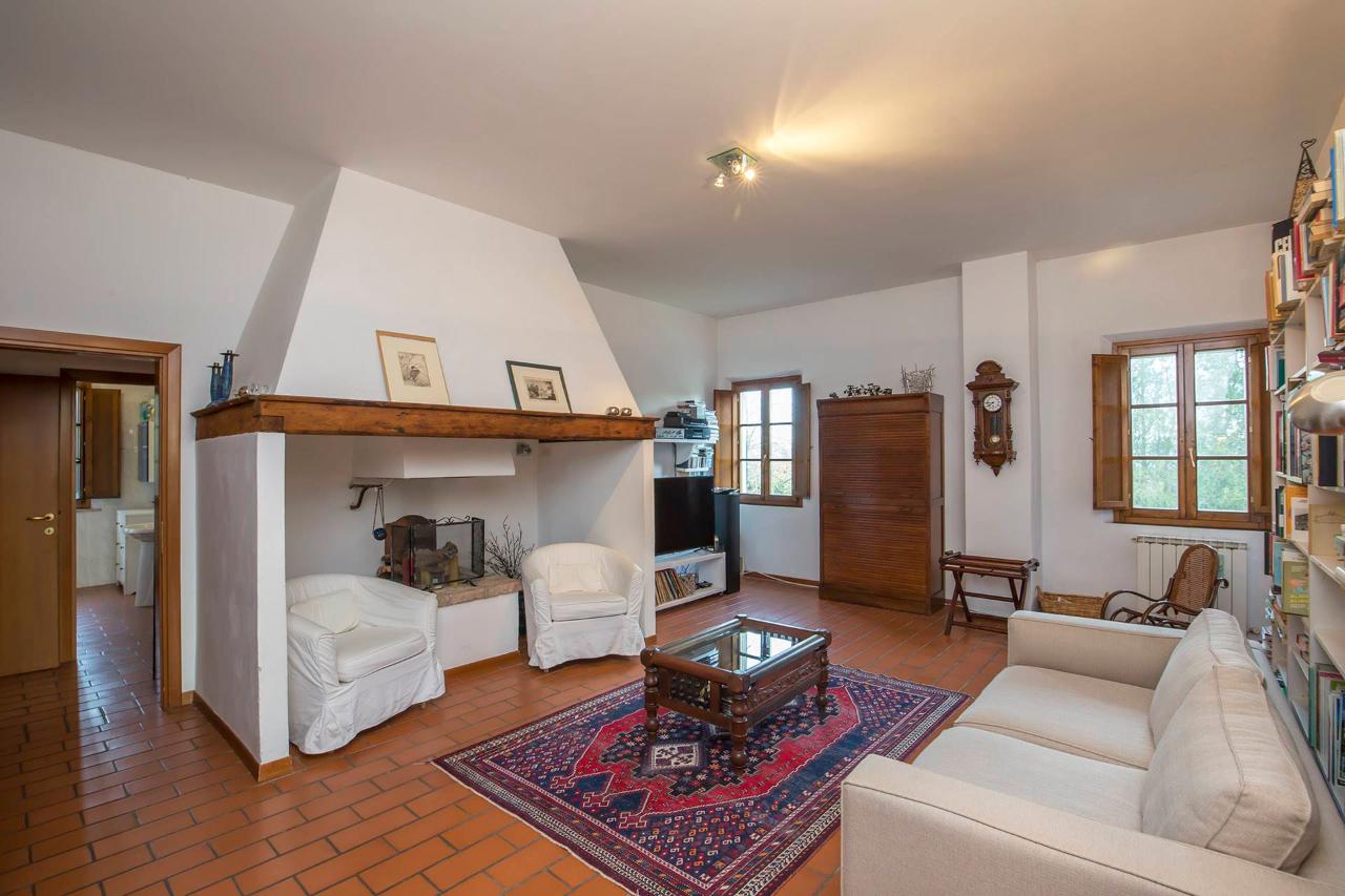 13 rooms House in Siena, Italy No. 111104