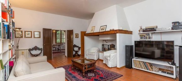 13 rooms House in Siena, Italy No. 111104 3