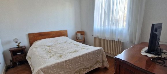 3 bedrooms House in Sainte-Genevieve-des-Bois, France No. 119782 6