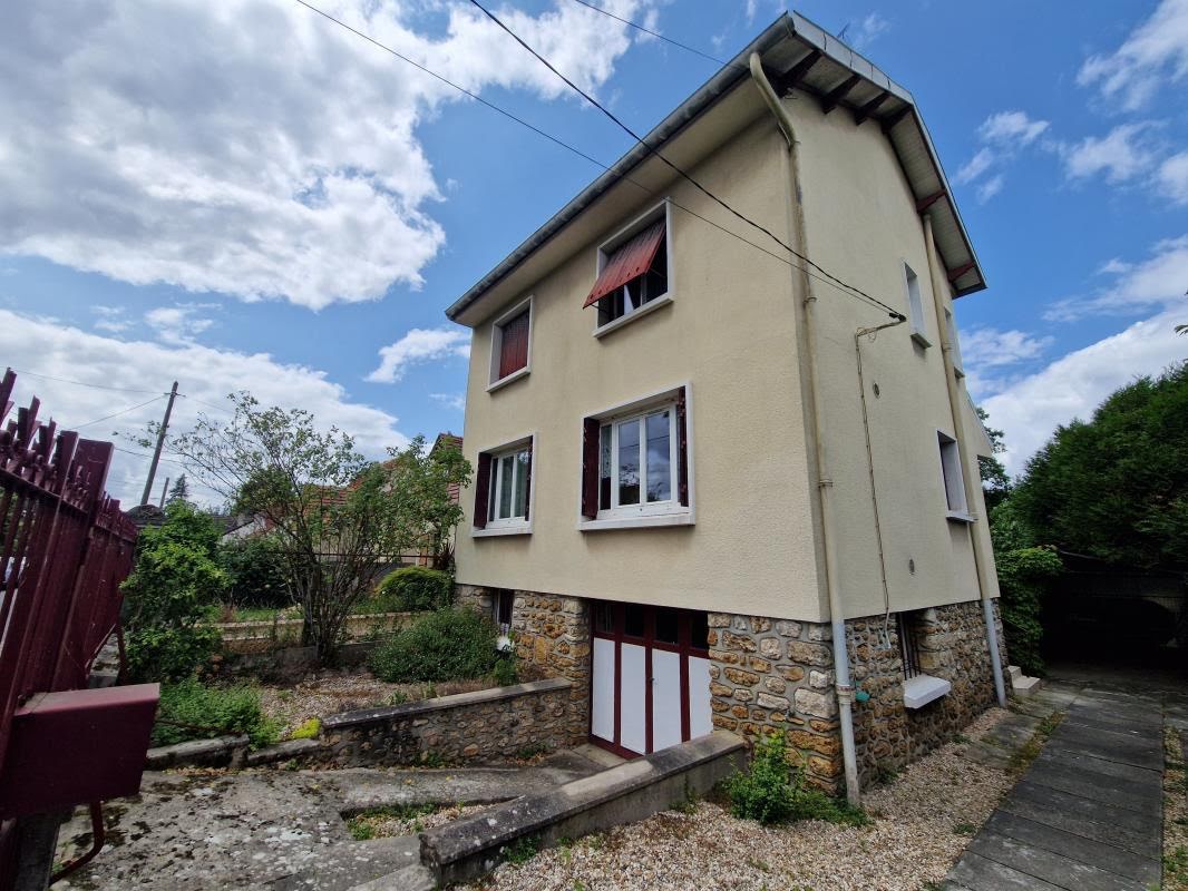3 bedrooms House in Sainte-Genevieve-des-Bois, France No. 119782