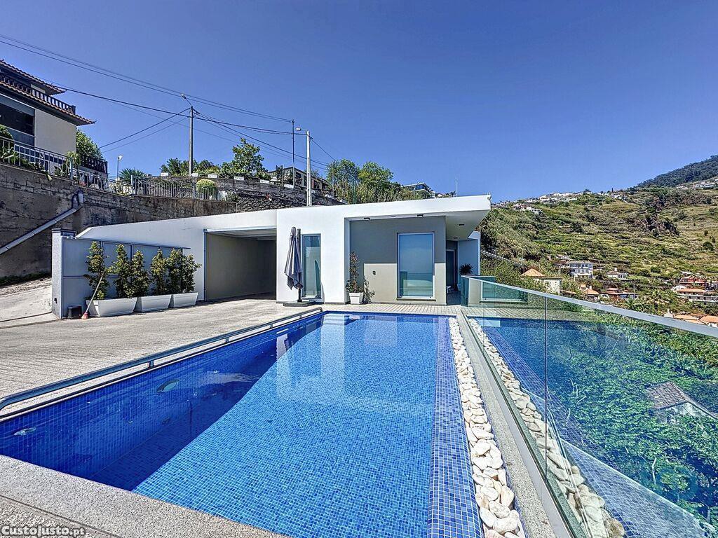 2 bedrooms Villa in Calheta, Portugal No. 145039