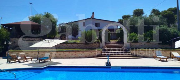 6 bedrooms Villa in Vieste, Italy No. 289054 3