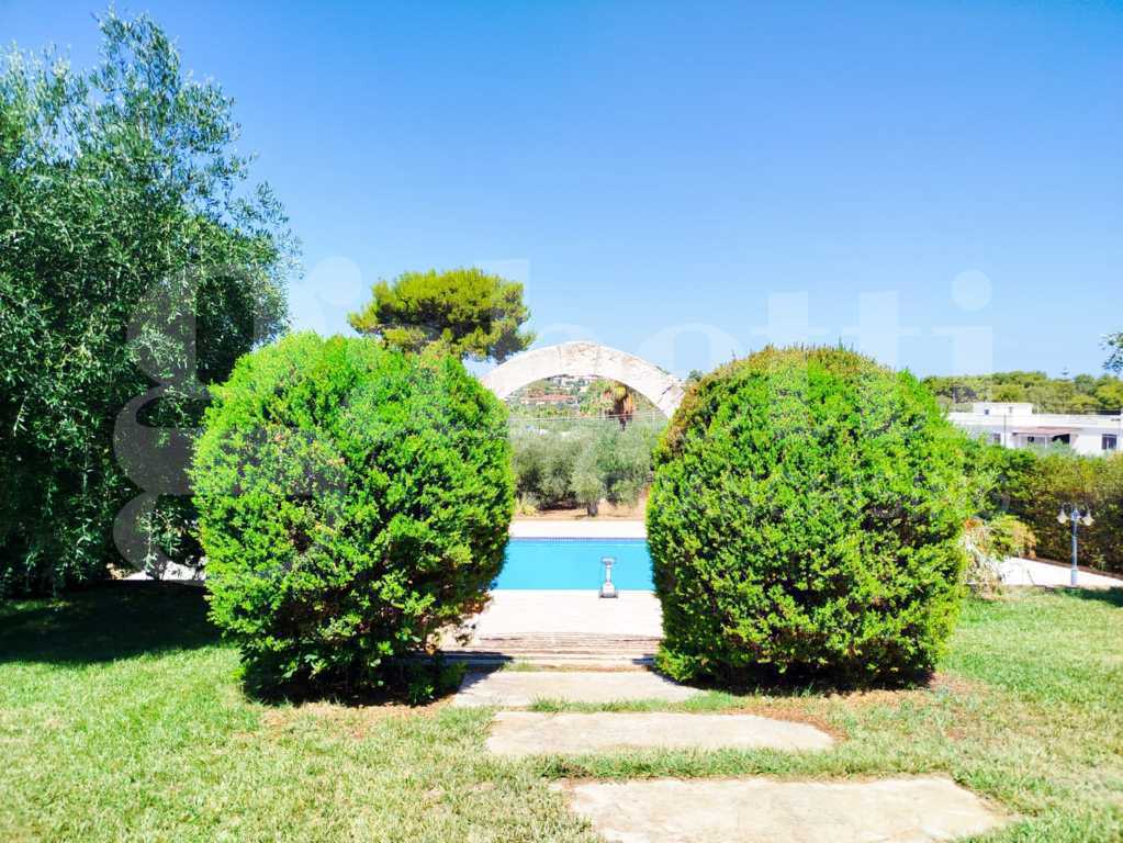 6 bedrooms Villa in Vieste, Italy No. 289054