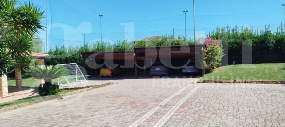 6 bedrooms Villa in Vieste, Italy No. 289054 10