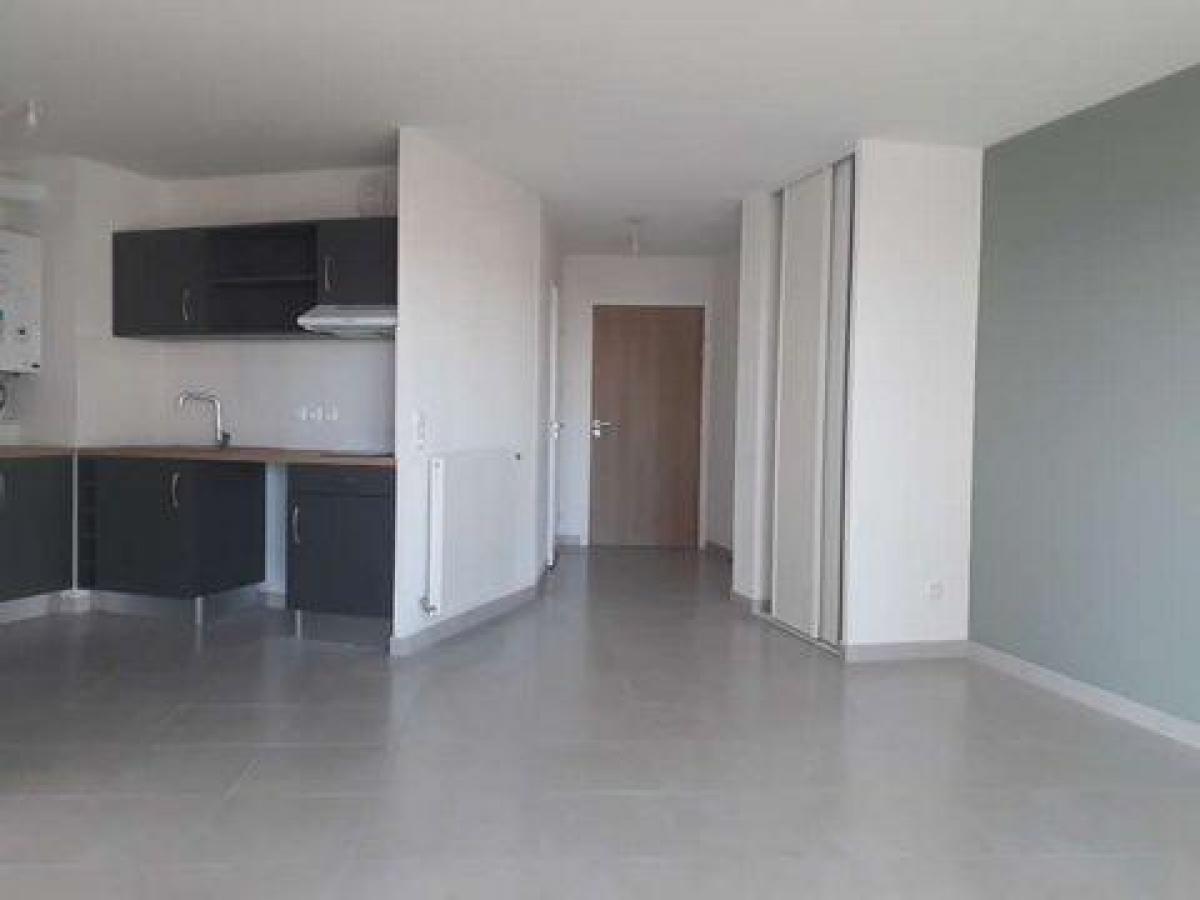 Studio in the Condo in Talence, France No. 16370