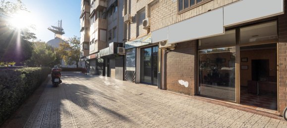61m² Commercial property in Granada, Spain No. 166670 5