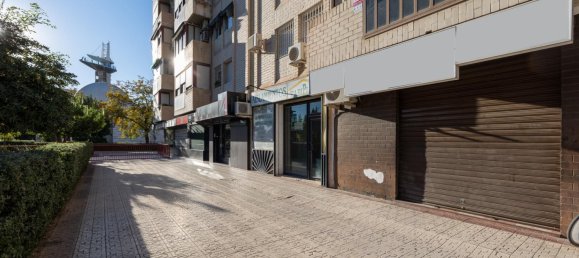 61m² Commercial property in Granada, Spain No. 166670 15
