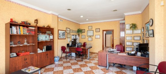 61m² Commercial property in Granada, Spain No. 166670 9