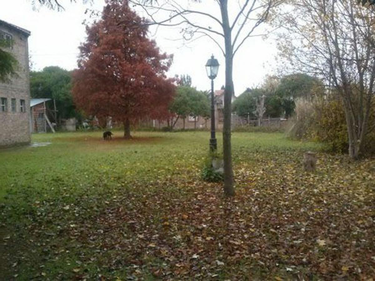  Land in Berazategui, Argentina No. 42372