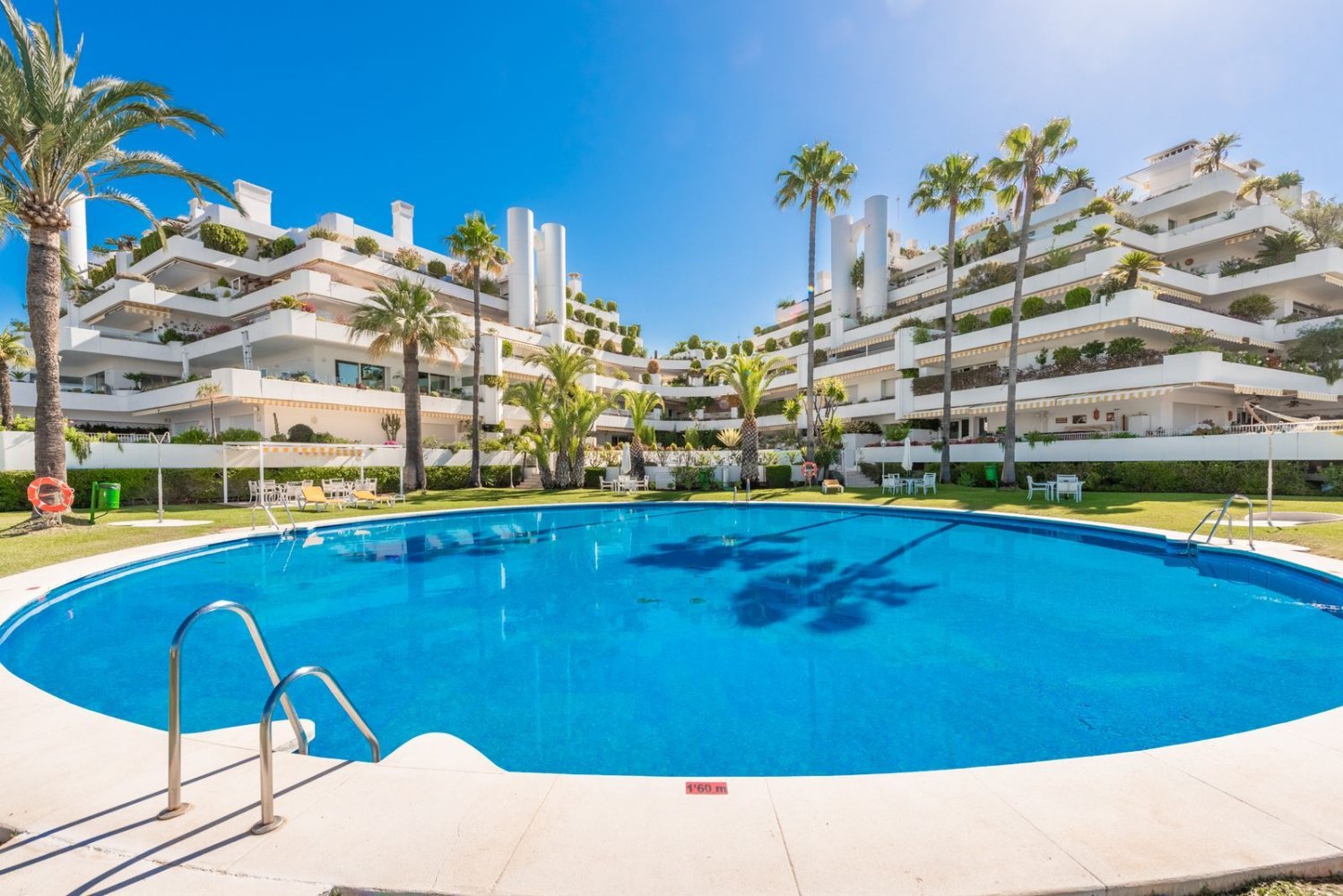 3 bedrooms Penthouse in Marbella, Spain No. 31402