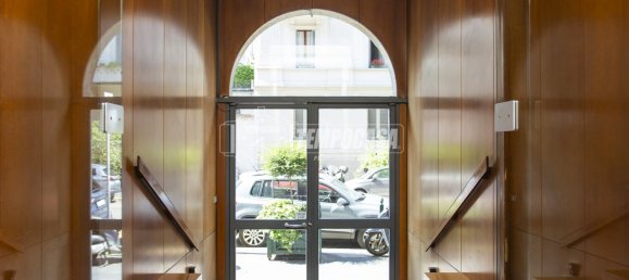 2 bedrooms Apartment in Milan, Italy No. 347090 3