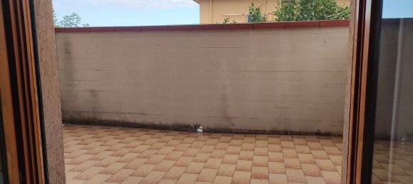 5 rooms Apartment in Folignano, Italy No. 73866 10