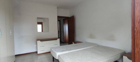 5 rooms Apartment in Folignano, Italy No. 73866 9