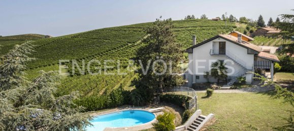 3 غرف نوم فيلا في Calosso, Italy رقم 109132 8