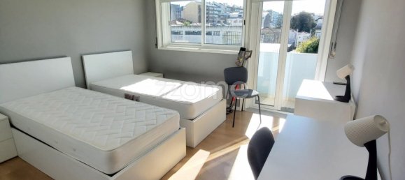 5 bedrooms Apartment in Porto, Portugal No. 209817 2