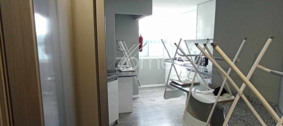 5 bedrooms Apartment in Porto, Portugal No. 209817 4