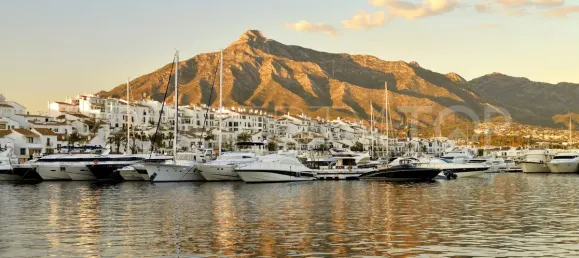 2 chambres Penthouse à Marbella, Spain No. 183141 42