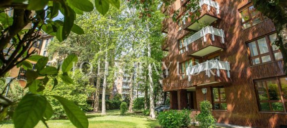 3 rooms Office in Milan, Italy No. 248107 9