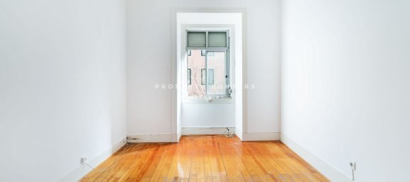 2 bedrooms Apartment in Lisbon, Portugal No. 103608 4