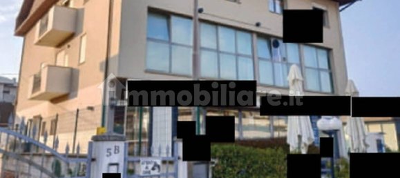 1 room Office in Rovigo, Italy No. 353543 2