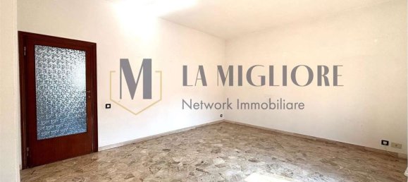 4 rooms Apartment in Prato, Italy No. 300074 2