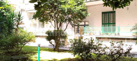 Apartamento de 5 dormitorios en Naples, Italy No. 330292 4