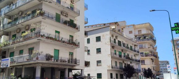Apartamento de 5 dormitorios en Naples, Italy No. 330292 2