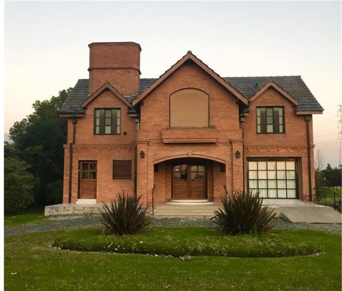 3 bedrooms House in Tigre, Argentina No. 103793