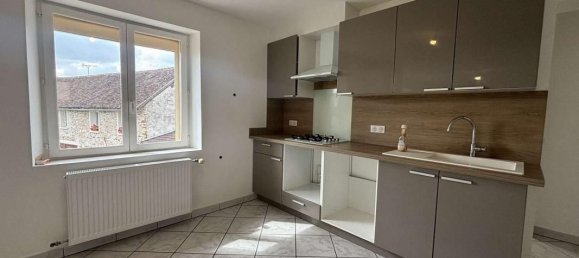 3 Schlafzimmer Wohnung in Saint-Fargeau-Ponthierry, France, Nr. 171382 5