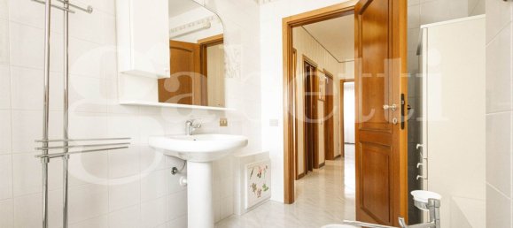 Apartamento de 4 divisões em Cagliari, Italy N.º 278403 30