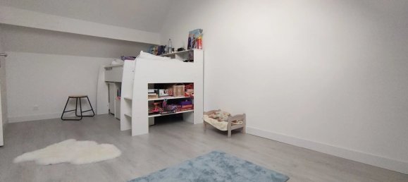 4 bedrooms House in Crepy-en-Valois, France No. 87701 8