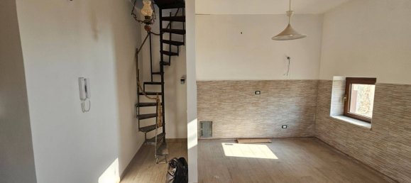 Квартира с 3 спальнями в Риети, Италия № 350490 3