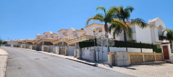 2 bedrooms Villa in Albufeira, Portugal No. 154731 3