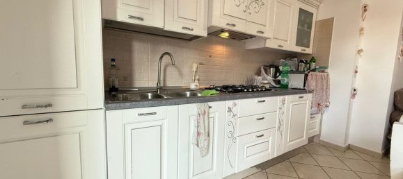 3 bedrooms Apartment in Giugliano in Campania, Italy No. 375837 2