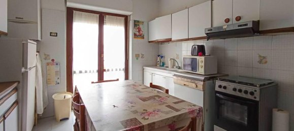 5-salle Villa à L'Aquila, Italy No. 35261 7