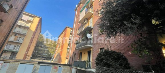 2 bedrooms Apartment in Bologna, Italy No. 20202 17