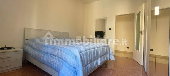 2 bedrooms Apartment in Bologna, Italy No. 20202 5