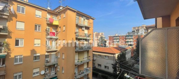 2 bedrooms Apartment in Bologna, Italy No. 20202 25