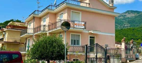 5 rooms Apartment in Loano, Italy No. 296054 2