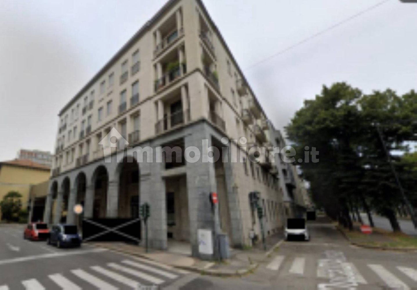 5-salle Bureau à Busto Arsizio, Italy No. 296795